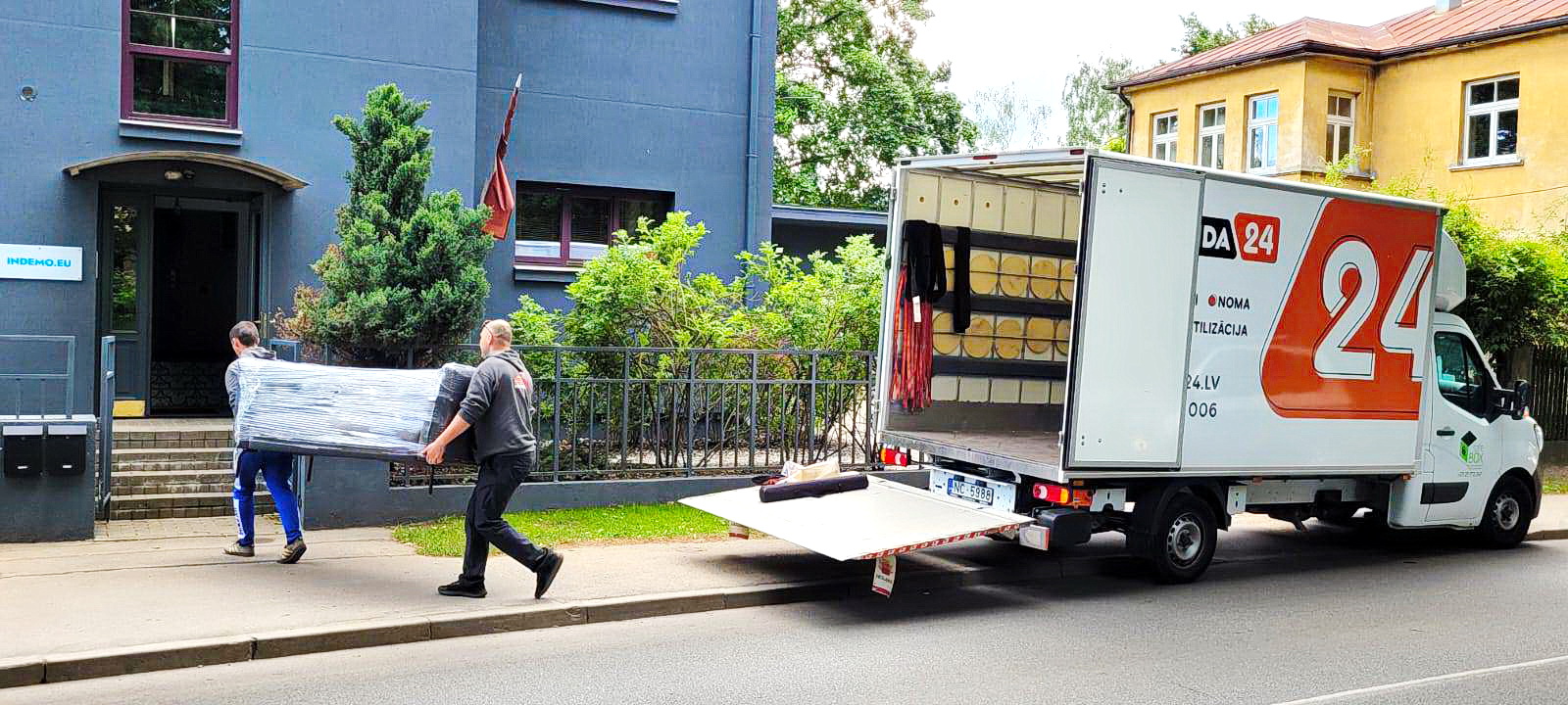 Komanda 24 mantu parvadasanas pakalpojumi