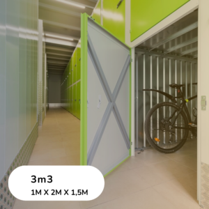 Atverta mantu glabatuve ar riteni